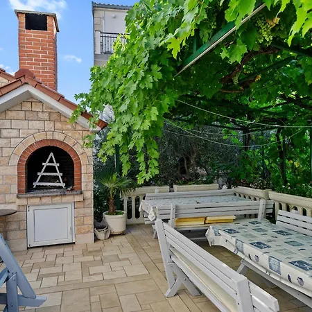 Appartement Cozy In Zaboric-brodarica Zaboric