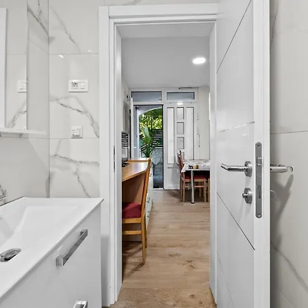 Cozy In Zaboric-brodarica Apartman *