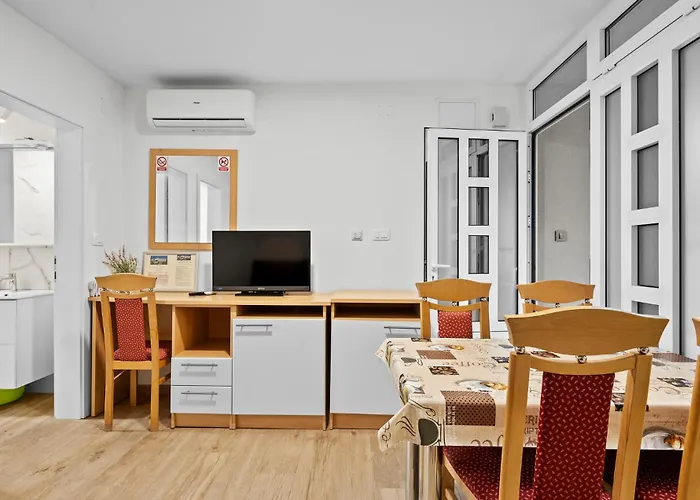 Apartment Cozy In Zaboric-brodarica
